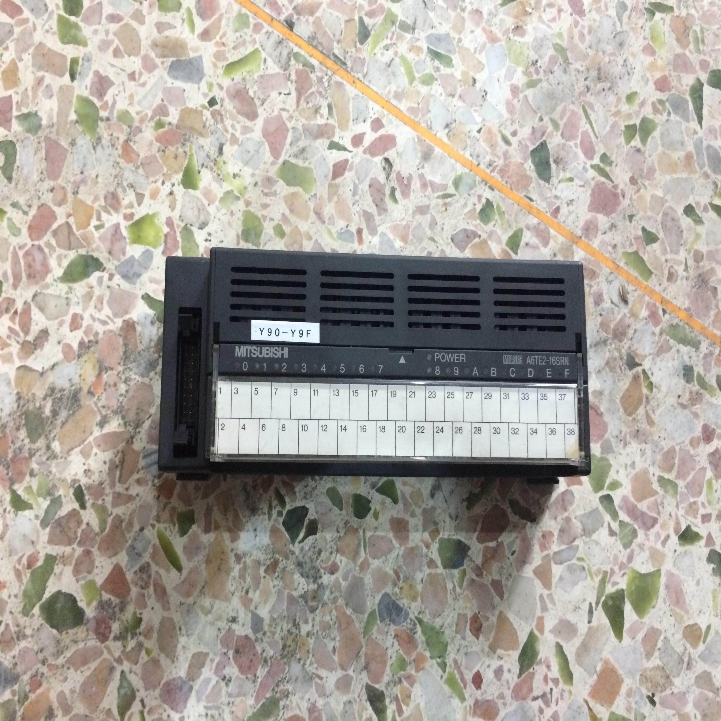 原装三菱PLC A6TE2-16SRN 实物图询价