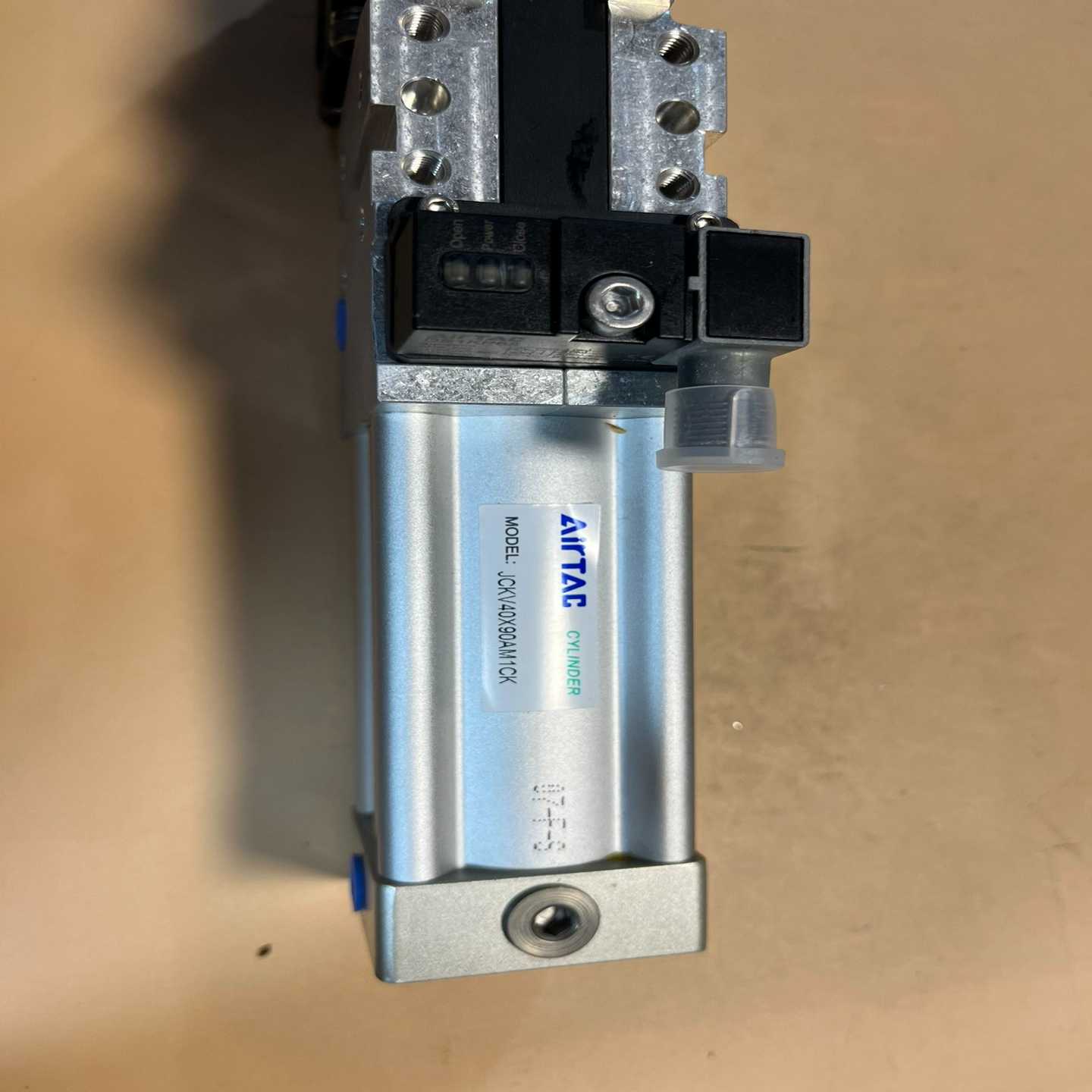 亚德客气缸JCKV40X90AM1CK，全新正品，质量保证。--议价商品