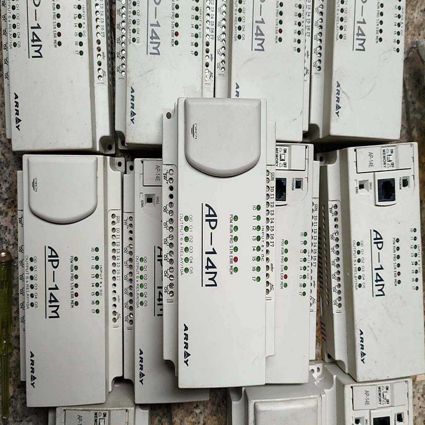 询价亚锐PLC控制器AP-14M，，实物如图所示。单个1