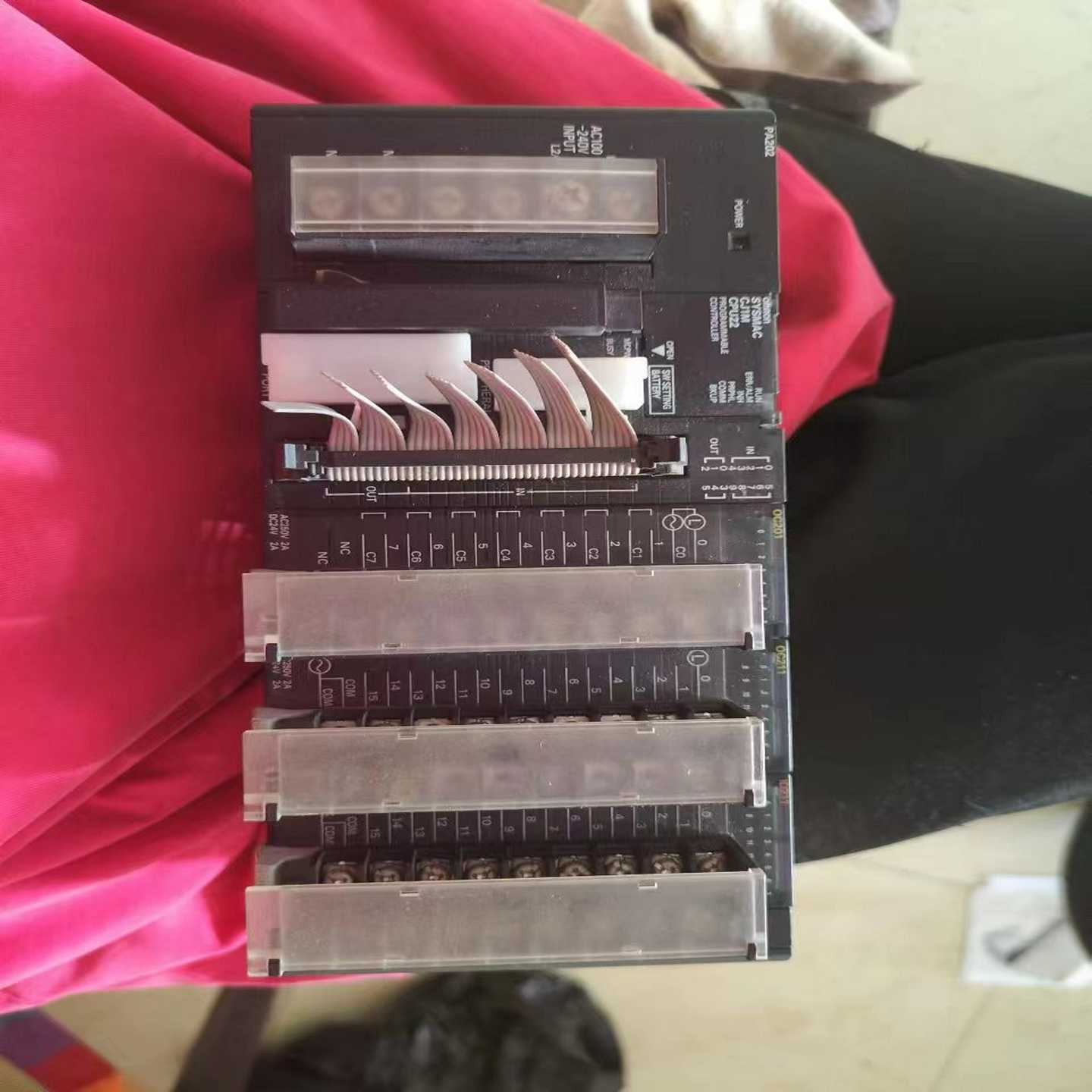 询价龙cj1m-cpu22一条，模块oc201，o