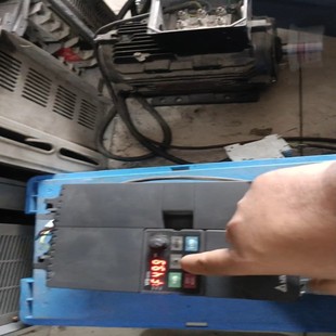 拆 380V 询价 5.5KW 变频器VFD055E43A