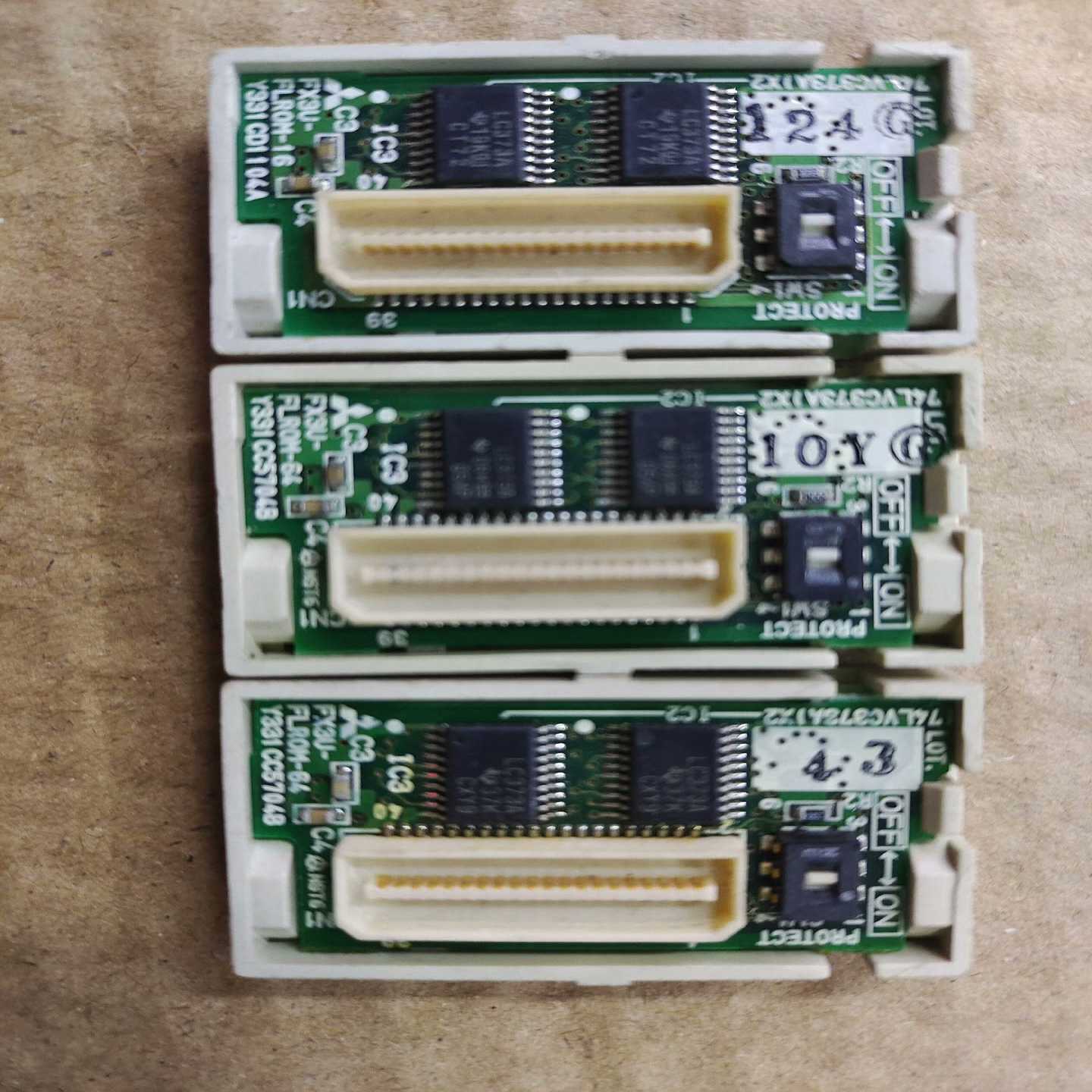 询价~FX3U-FLROM-64   内存卡