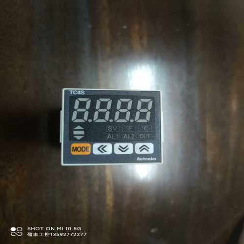 （全新）奔驰E级大灯213低配大灯总成，海拉大品牌车灯--议价商品