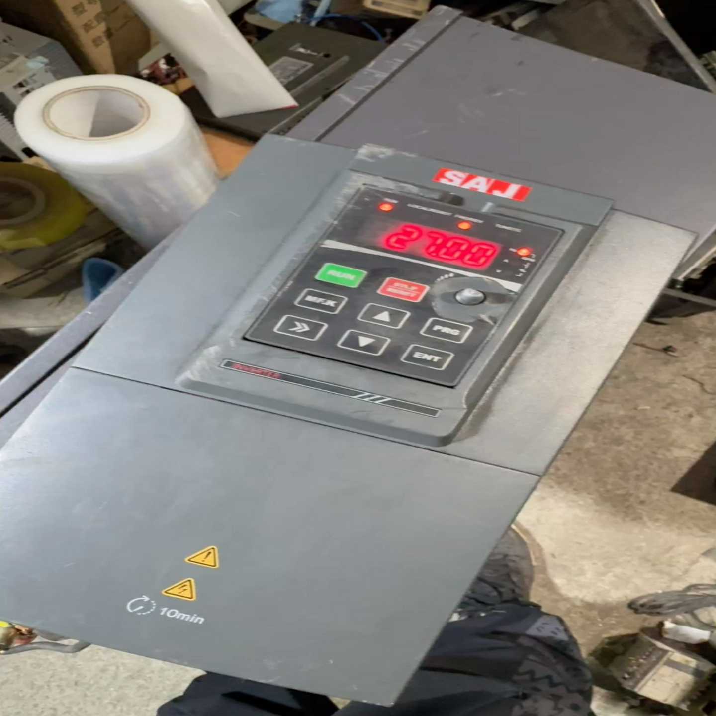 议价三晶变频器VM1000B-4T7R5GB一台如图,拆机包好