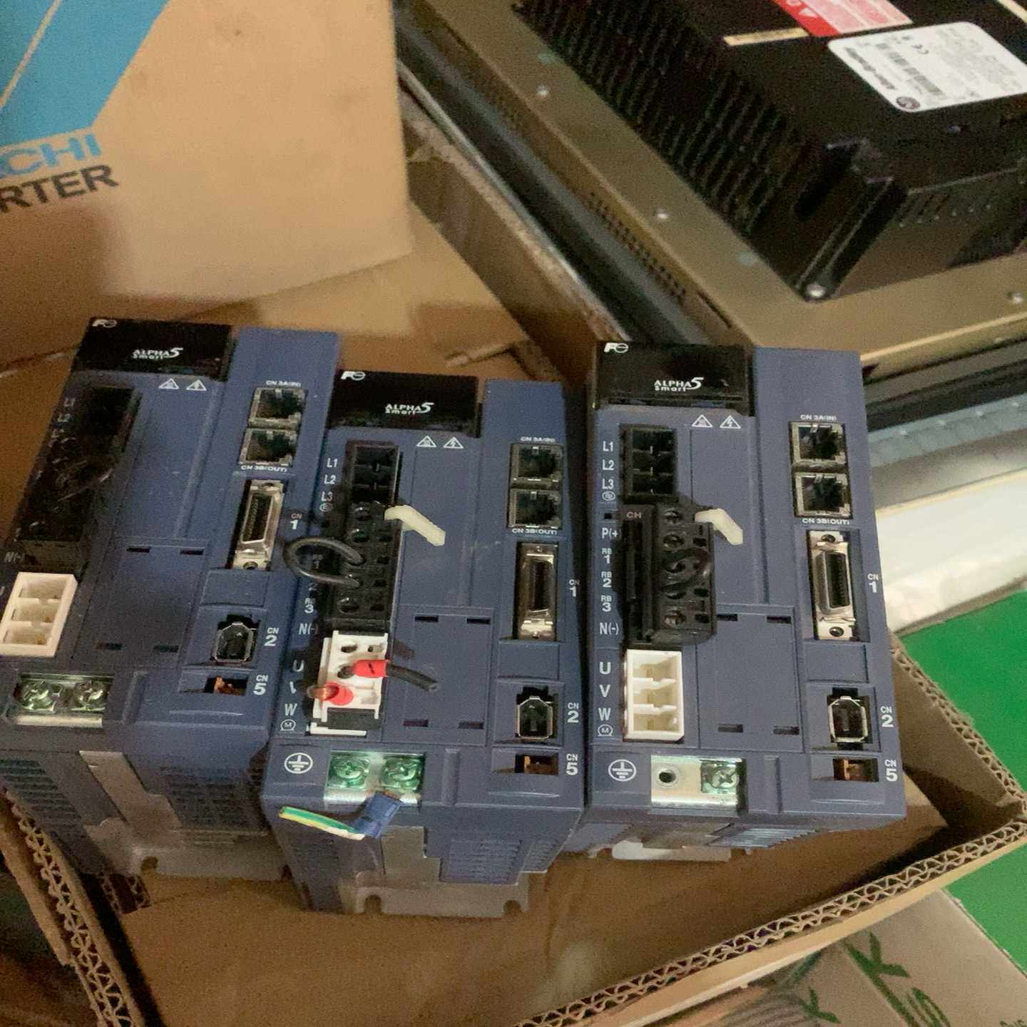 富士伺服驱动器RYH152F5-VV2，1500w两台询价 - 封面