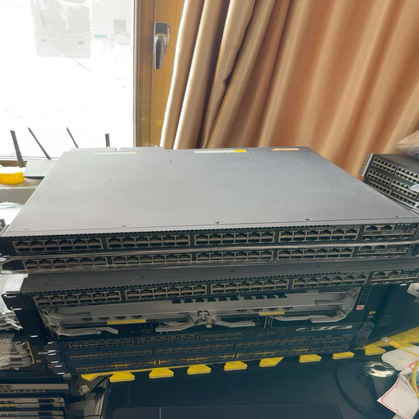 询价~华三 LS-S5560-54C-PWR-EI