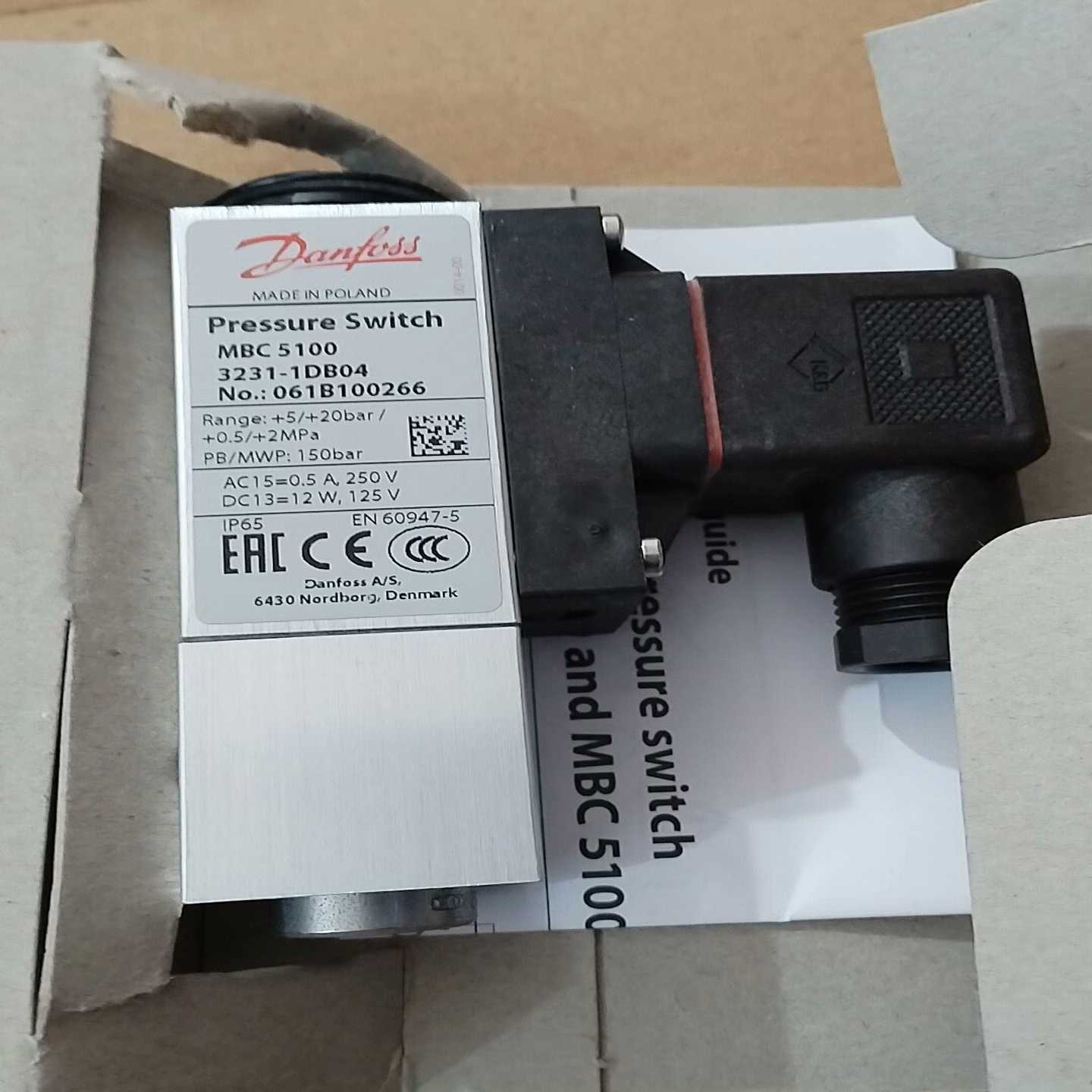 丹佛斯压力开关061B100266原厂件带包装询价