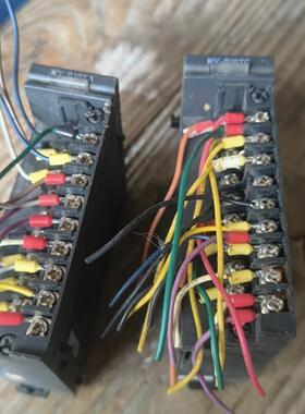 PLC模块，型号KV-B16XA和KV-B16TC，输