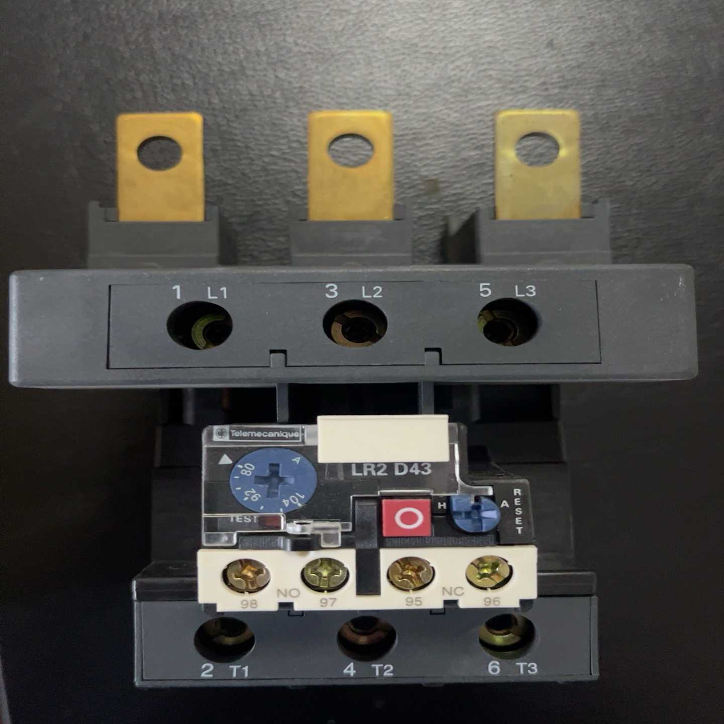 施耐德LR2D4365C热继电器（80-104A）全新原装库