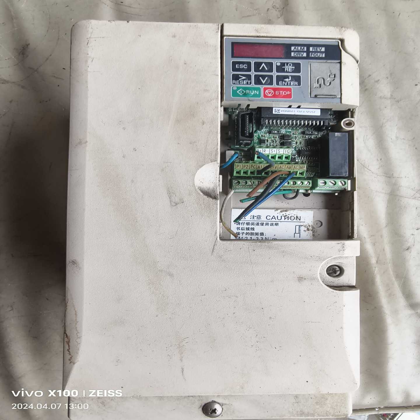 安川变频器CIMR-VB4A0018FBA，7.5KW/5.询价