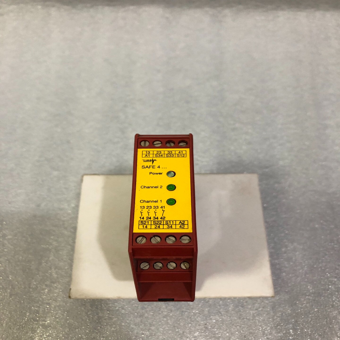 (工仔机械)SALZ SAFE-ESTOP 安全继电器SA-SAFE