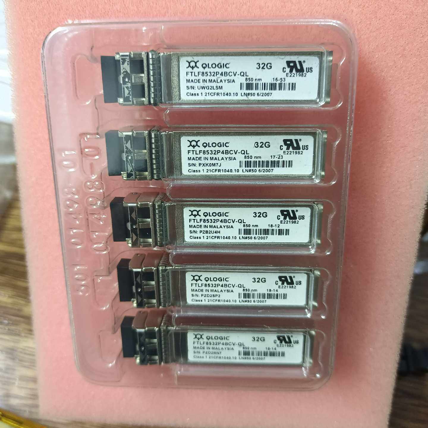 寻..菲尼萨32G光模块，FTLF8532P4BCV-QL