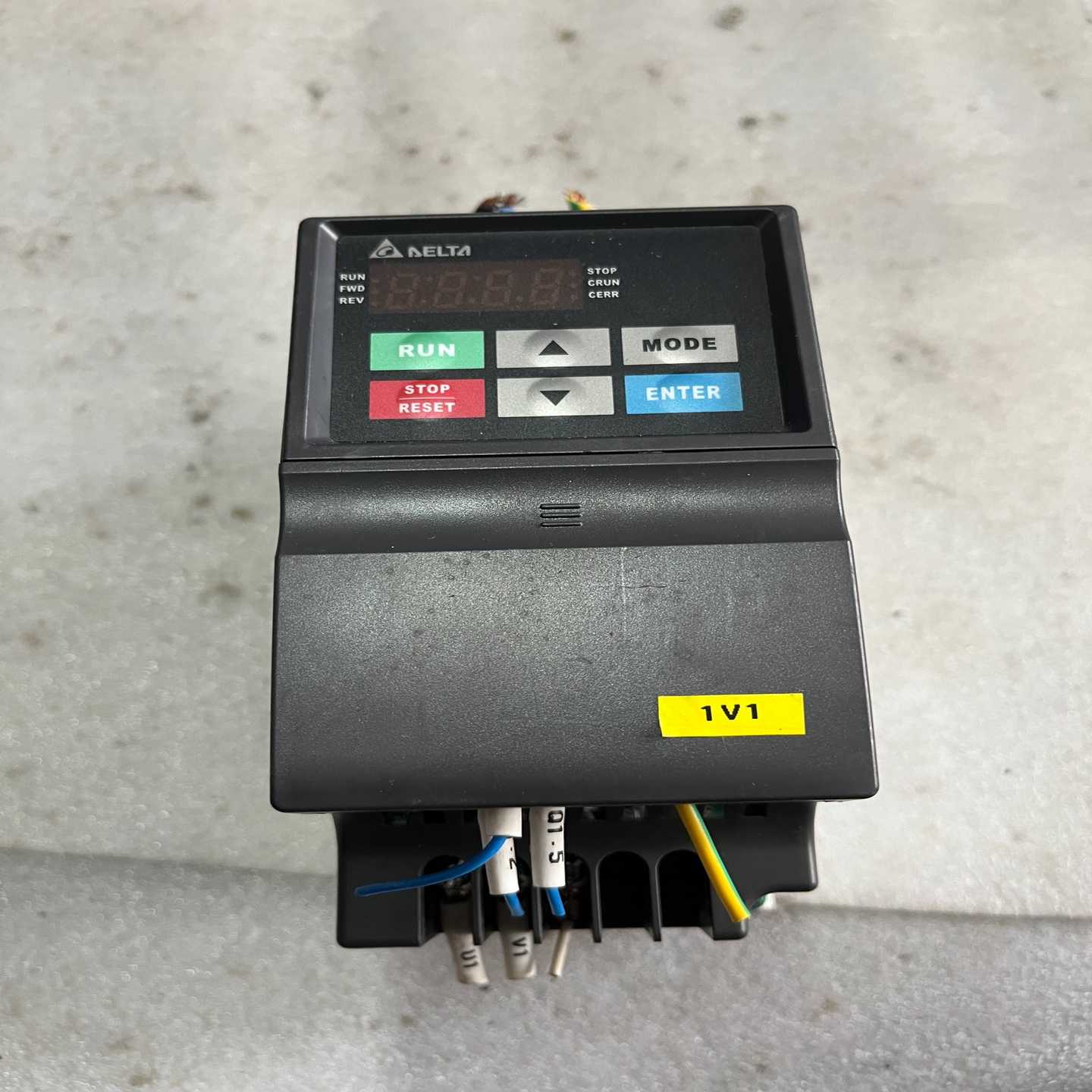 台达变频器vfd004el21c一个，成色如图，功能正常，运询价