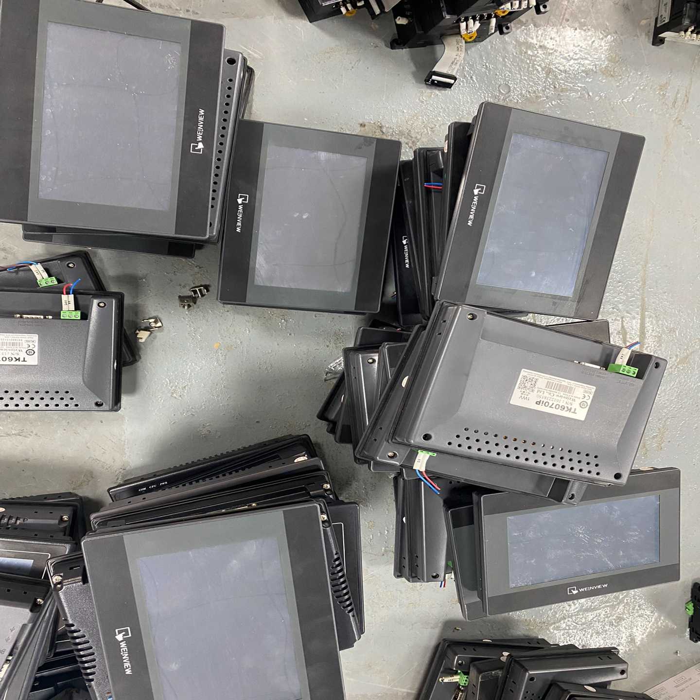 威纶通触摸屏TK6070iP，成色漂亮，功能测试好发货，15