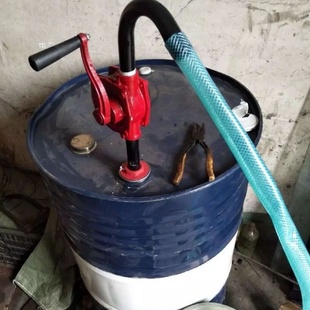 200升大桶用手摇油抽子铸铁手动油泵抽油器柴油机油液压油泵送管