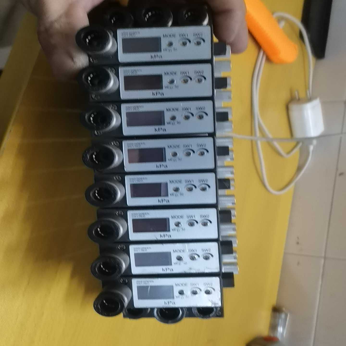日本PRESSURE SWITCH FVUS21-NW真空发；议价