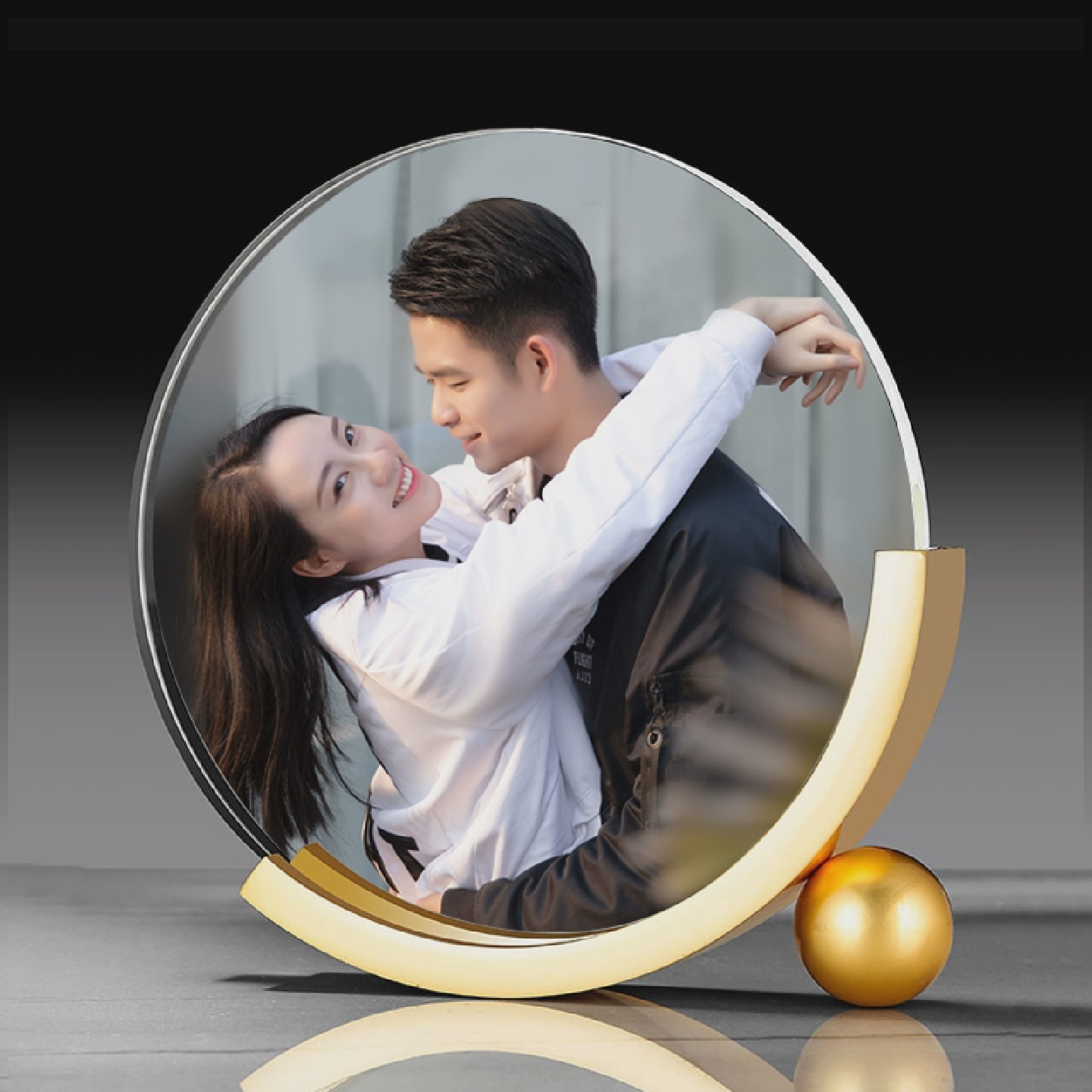 高档圆形水晶照片摆台定制婚纱儿童宝贝成记录diy金属做相框情侣