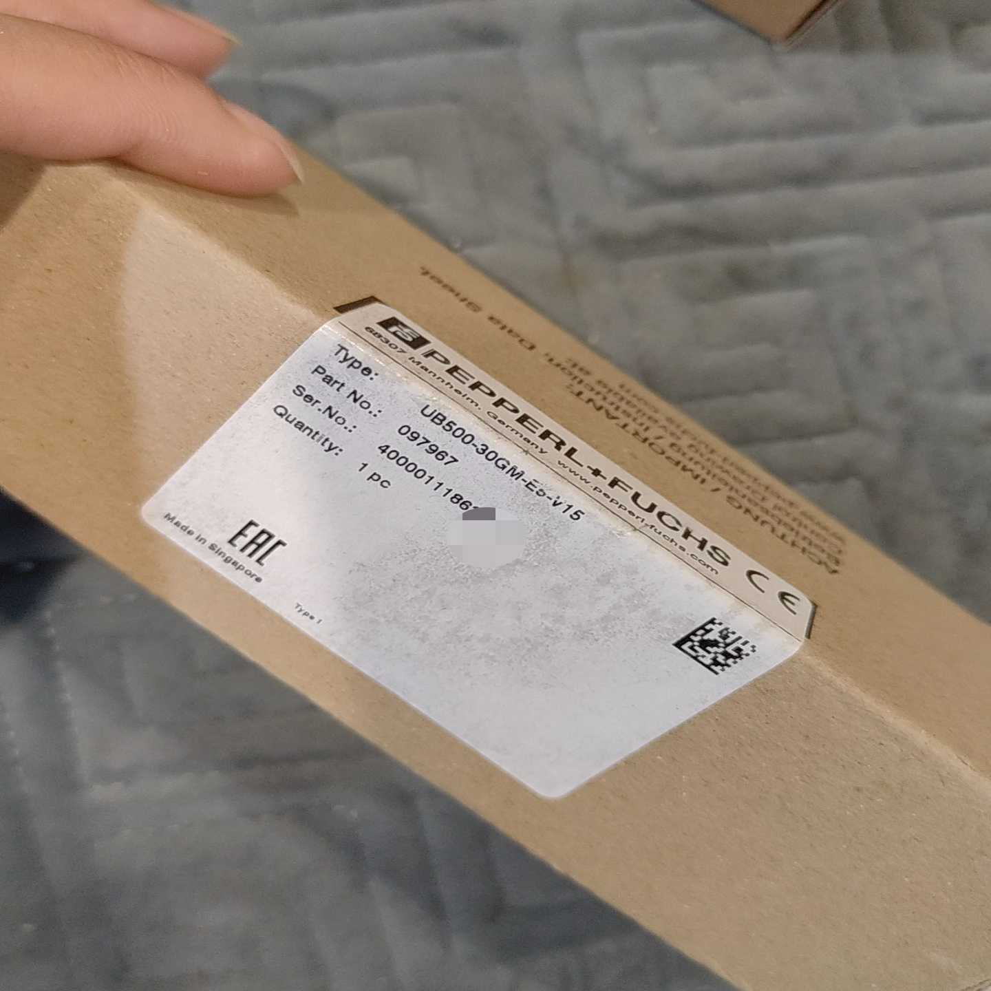 倍加福UB500-30GM-E5-V15传感器，全新原装正品--议价商品