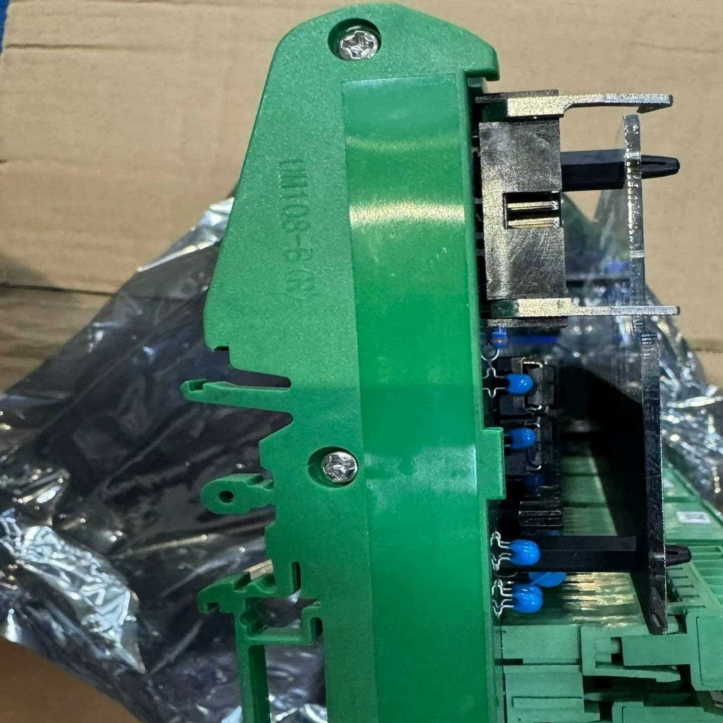 【请询价】SAM MXM402 Multiplexer Module