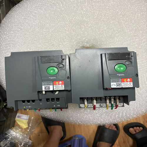 ATV310HU40N4A二手拆机施耐德变频器4KW 380~议价