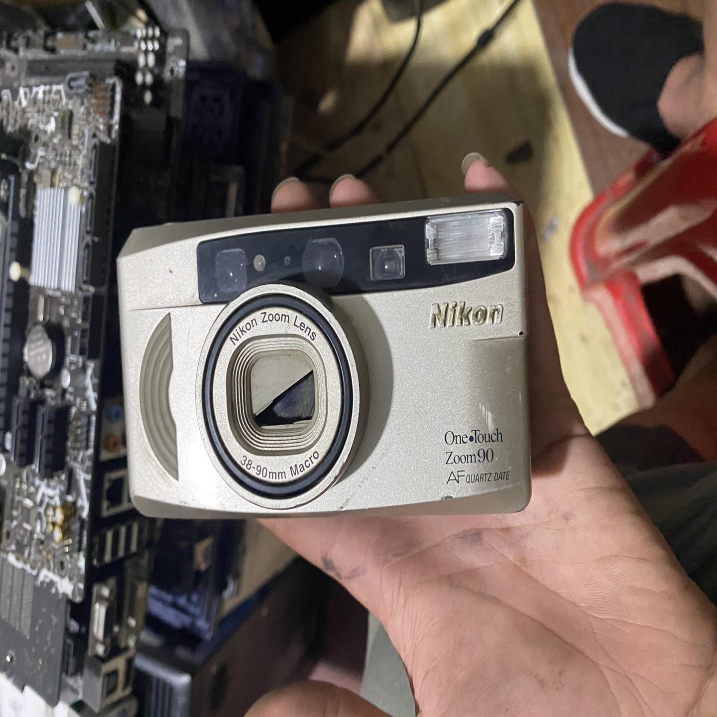 原装正品尼康ZOOM90相机，，需询价