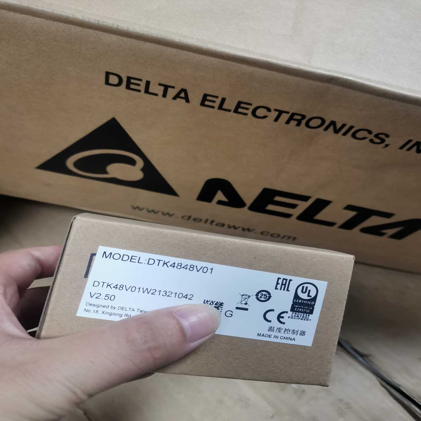 询价台达温度控制器DTK4848V01 - 实物图