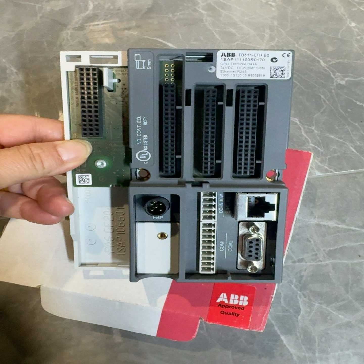 ABB原装TB511-ETHB2通讯模块底座，型号1SAP-询价客服