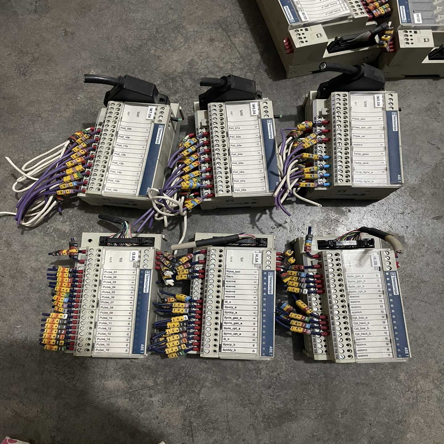 询价施耐德段子plcABE7-H16R21ABE7-CPA0