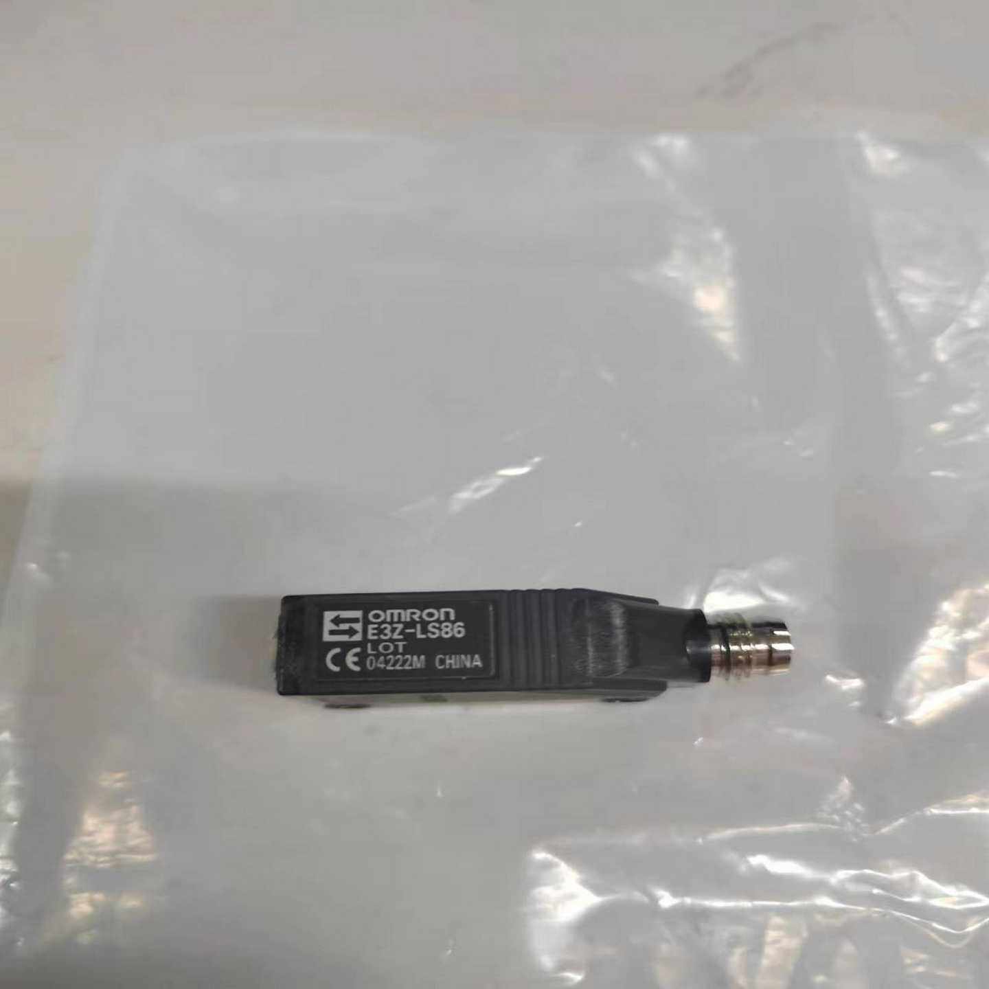 E3Z-LS86光电传感器 无包装一个，~询价