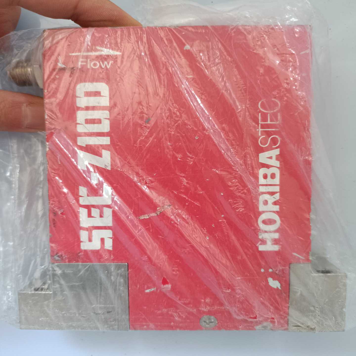 HORIBA流量计，型号SEC-Z100~议价