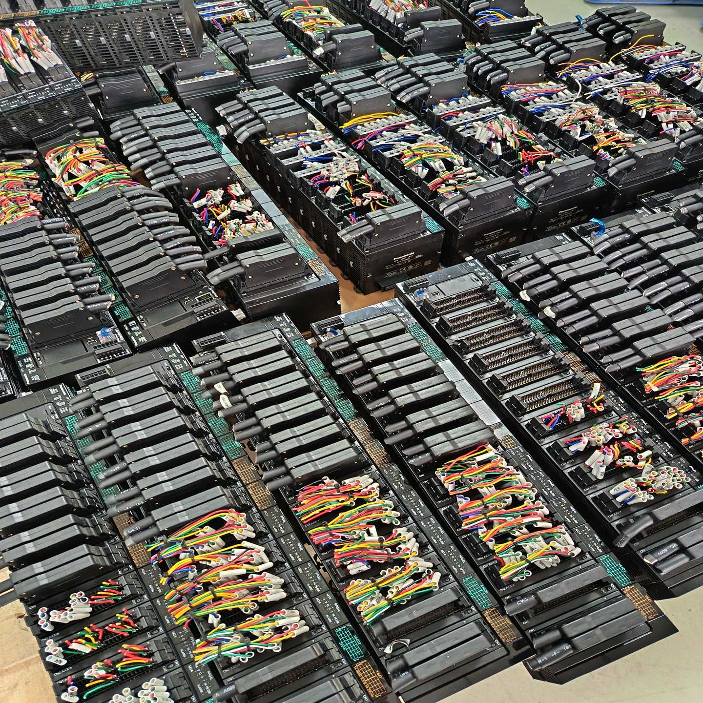 松下原装plc模块，AFP7CPS31E，AFP7AD8，A--议价商品