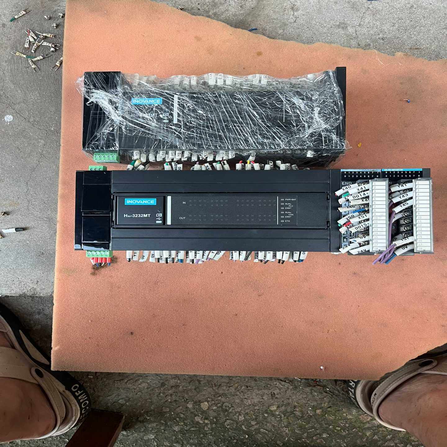 PLC主机H3U-3232MT，扩展模块GL10-16