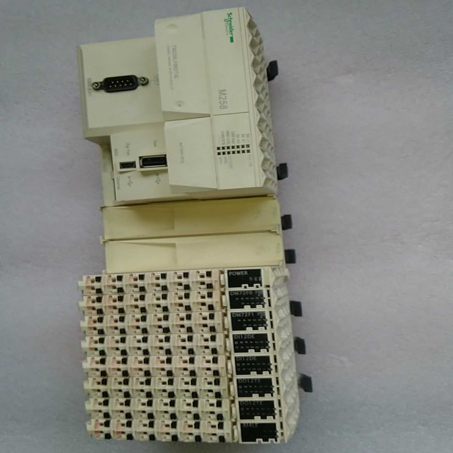 【议价】TM258LF66DT4L成色如图看好拍。功能正常。适用