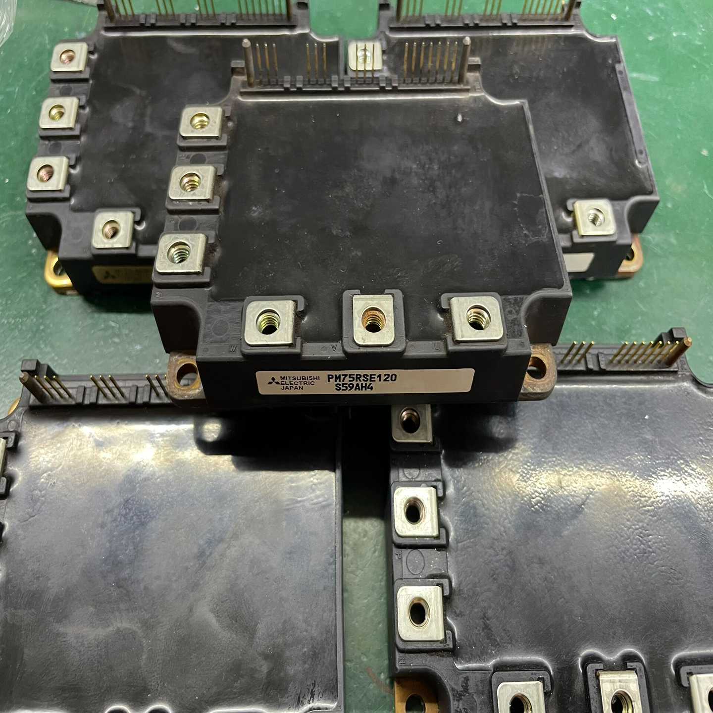 PM75RSE120包上机，库存，拍前哦询价