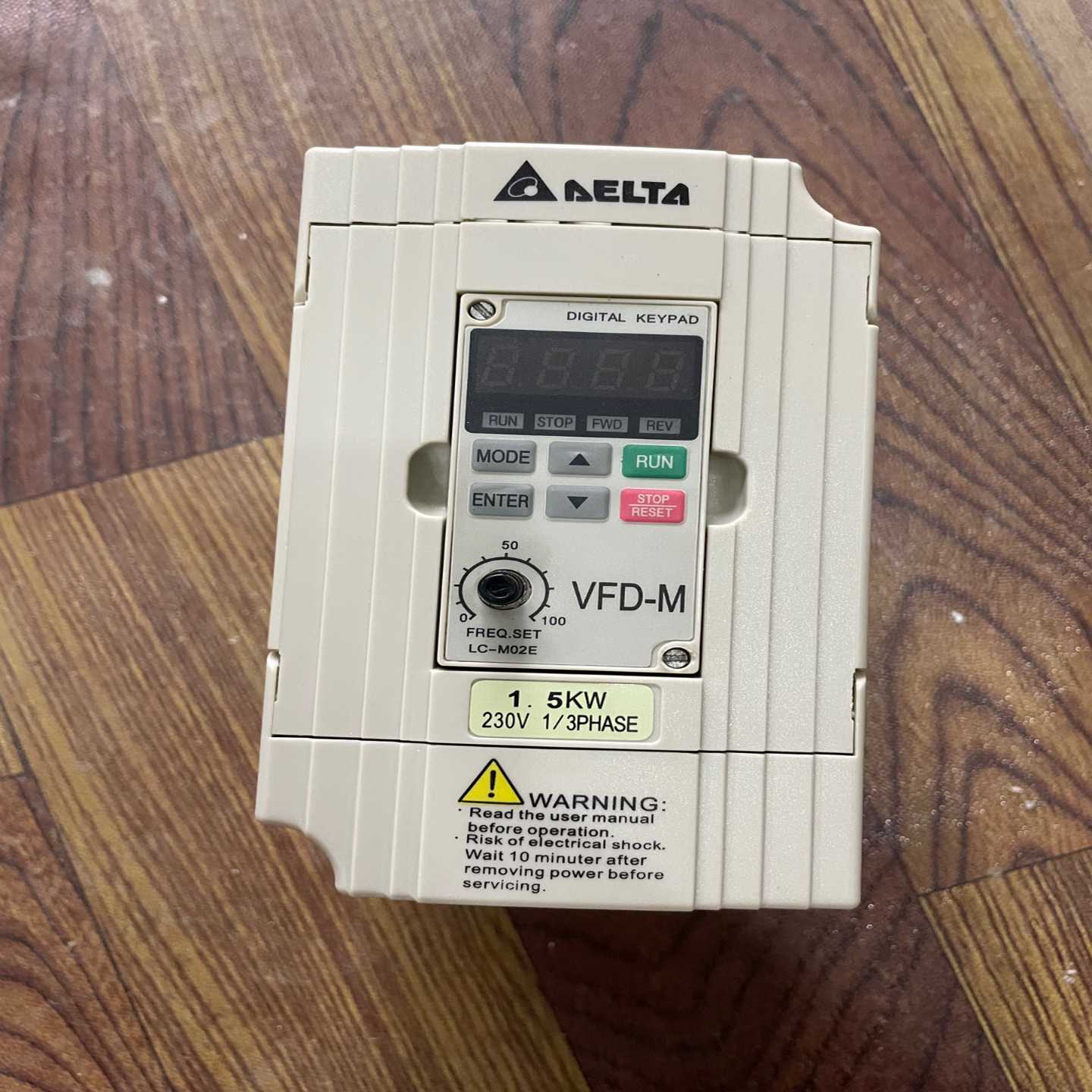 【议价】台达变频器VFD015M21A220V1.5KW成色很适用