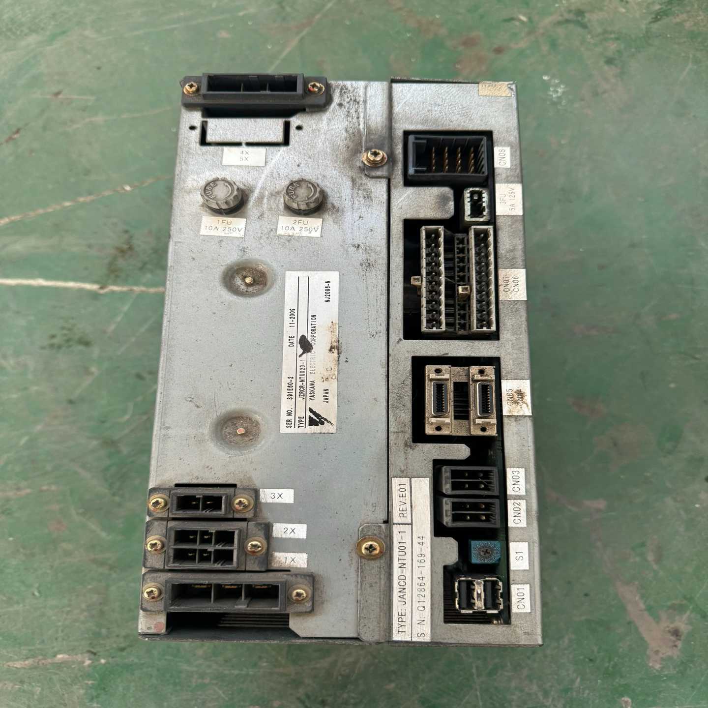 JZRCR-NTU02D-1安川电源接通单元，特价处理-询价客服