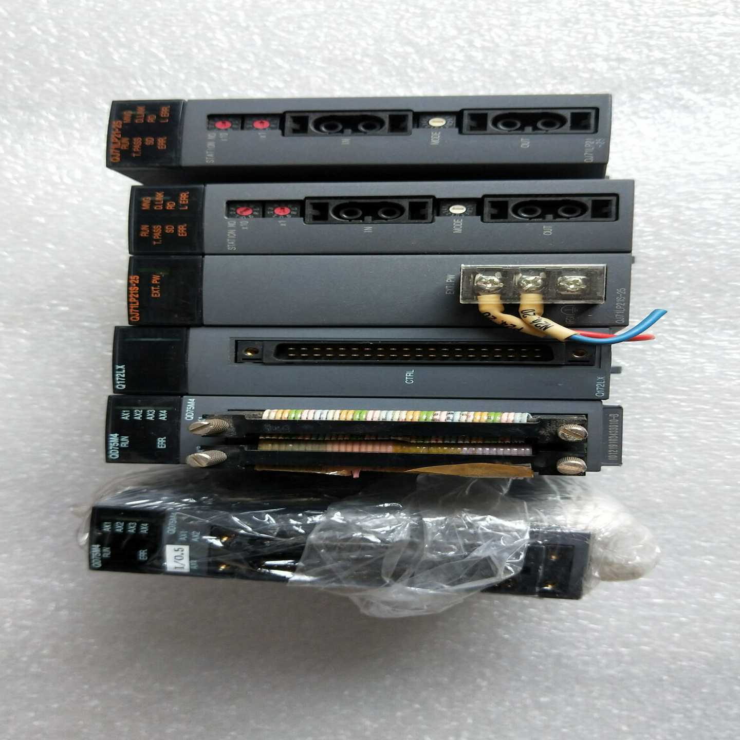 ESM08X-751-302-T1N0A00 ABB伺服~询价