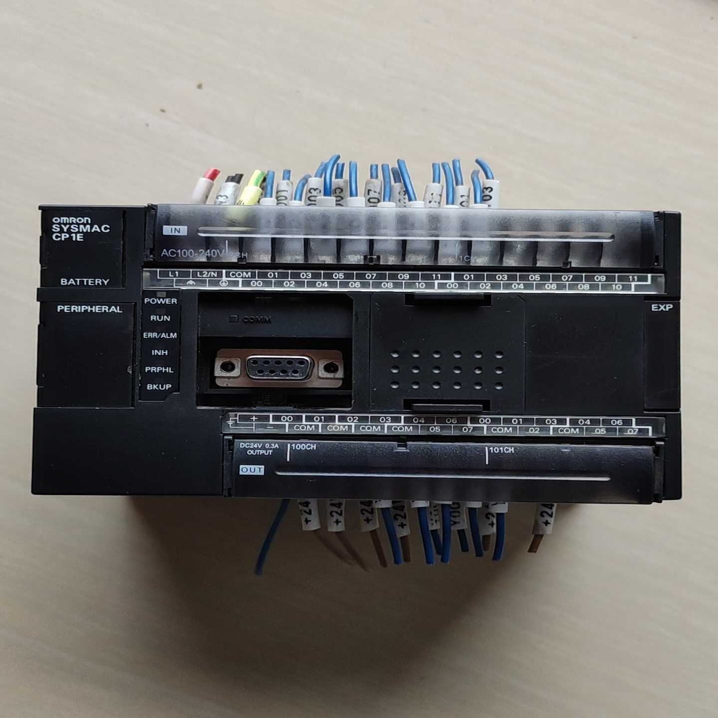 PLC控制器CP1E-N40DR-A,的成色新要议价