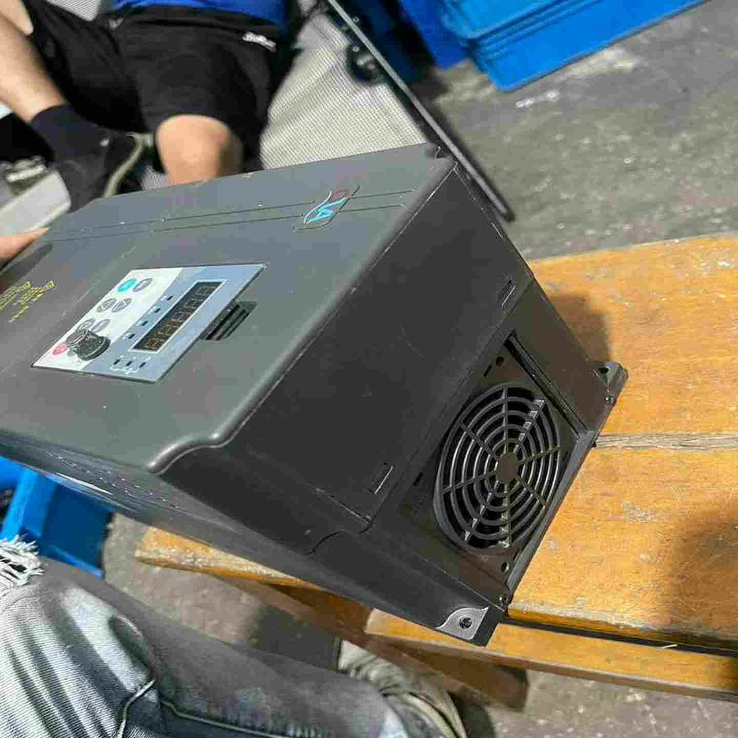 三菱变频器0.1KWFR-D720-0.1K原装拆机,已--议价商品