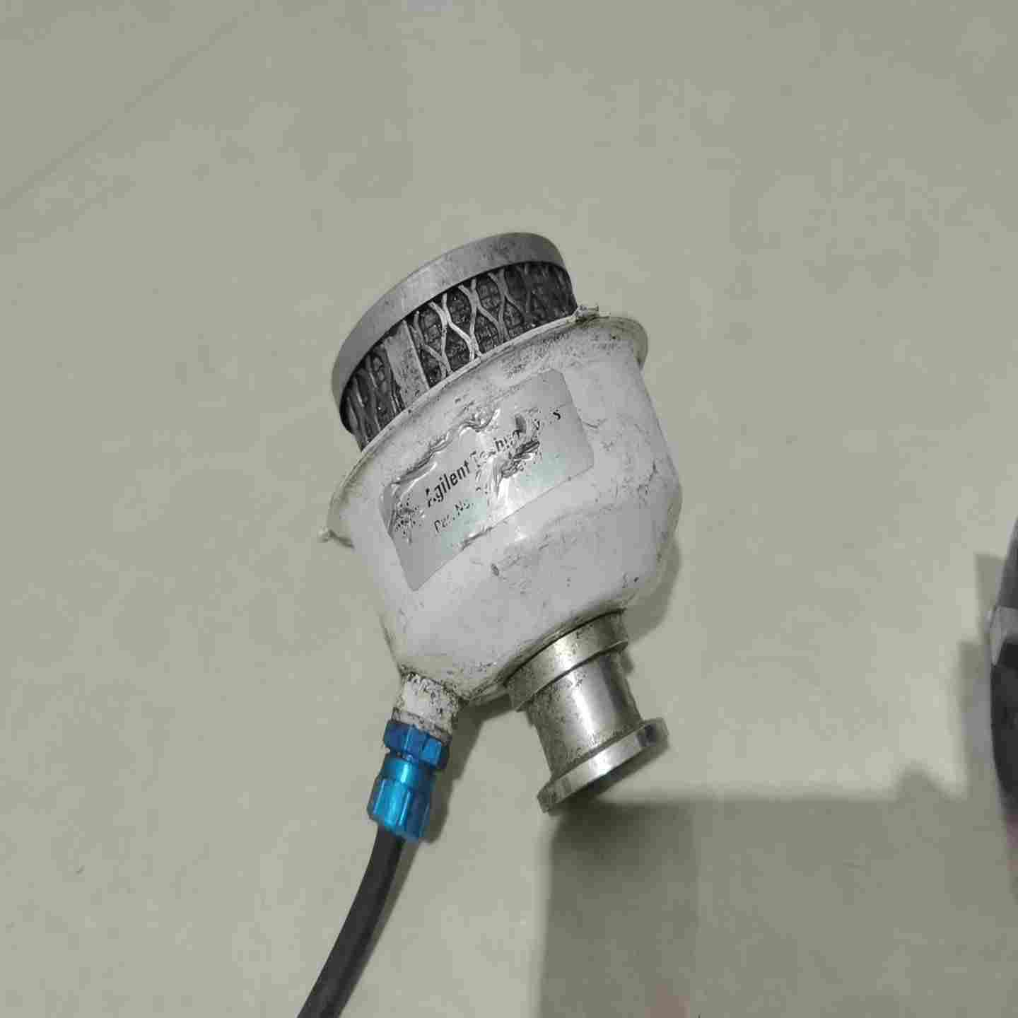 安捷伦夜相色谱上用的一些配件。单只价格（砌墙设备）