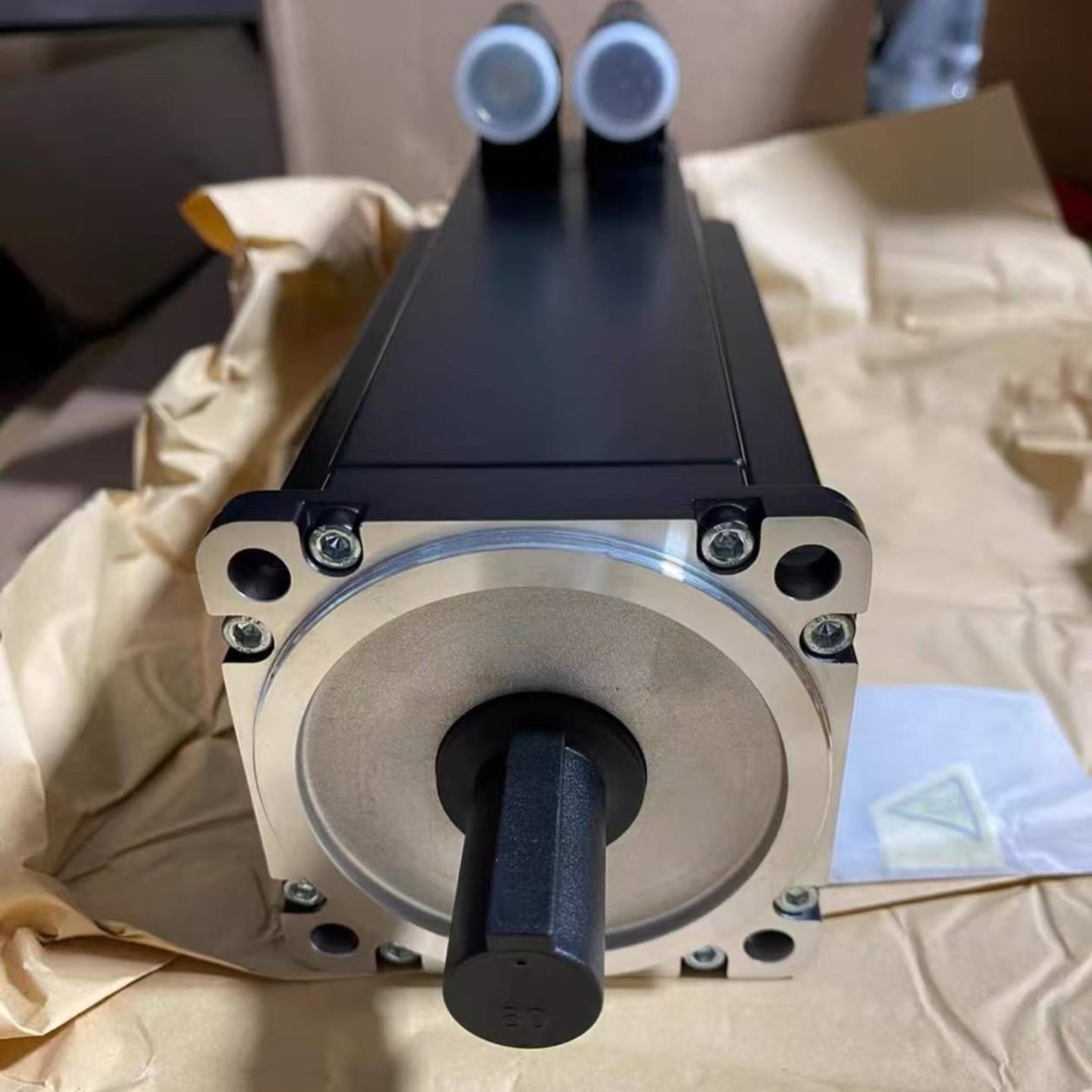 配件8LSA37DB030S200-3 8LSA37DB030S300-3 贝加莱伺服电机议价