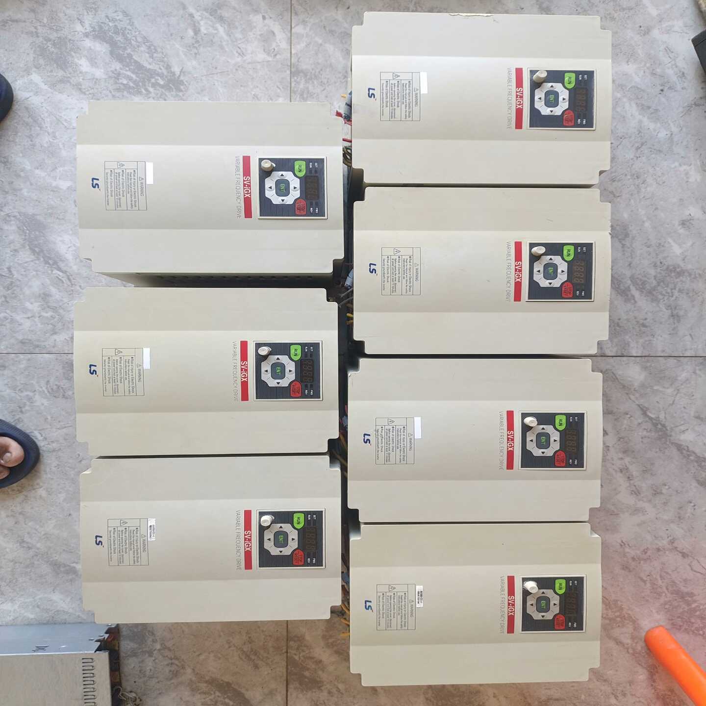 询价SV055iGX-4LS变频器380V，5.5KW，成色