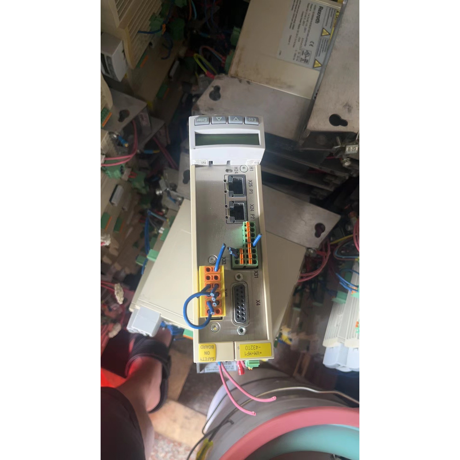 售前询价力士乐驱动HCS011E-W0009-A-02-B-ET-