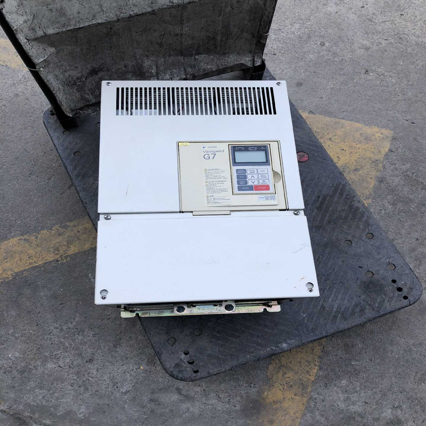 询价安川G7系列30KW变频器CIMR-G7A4030