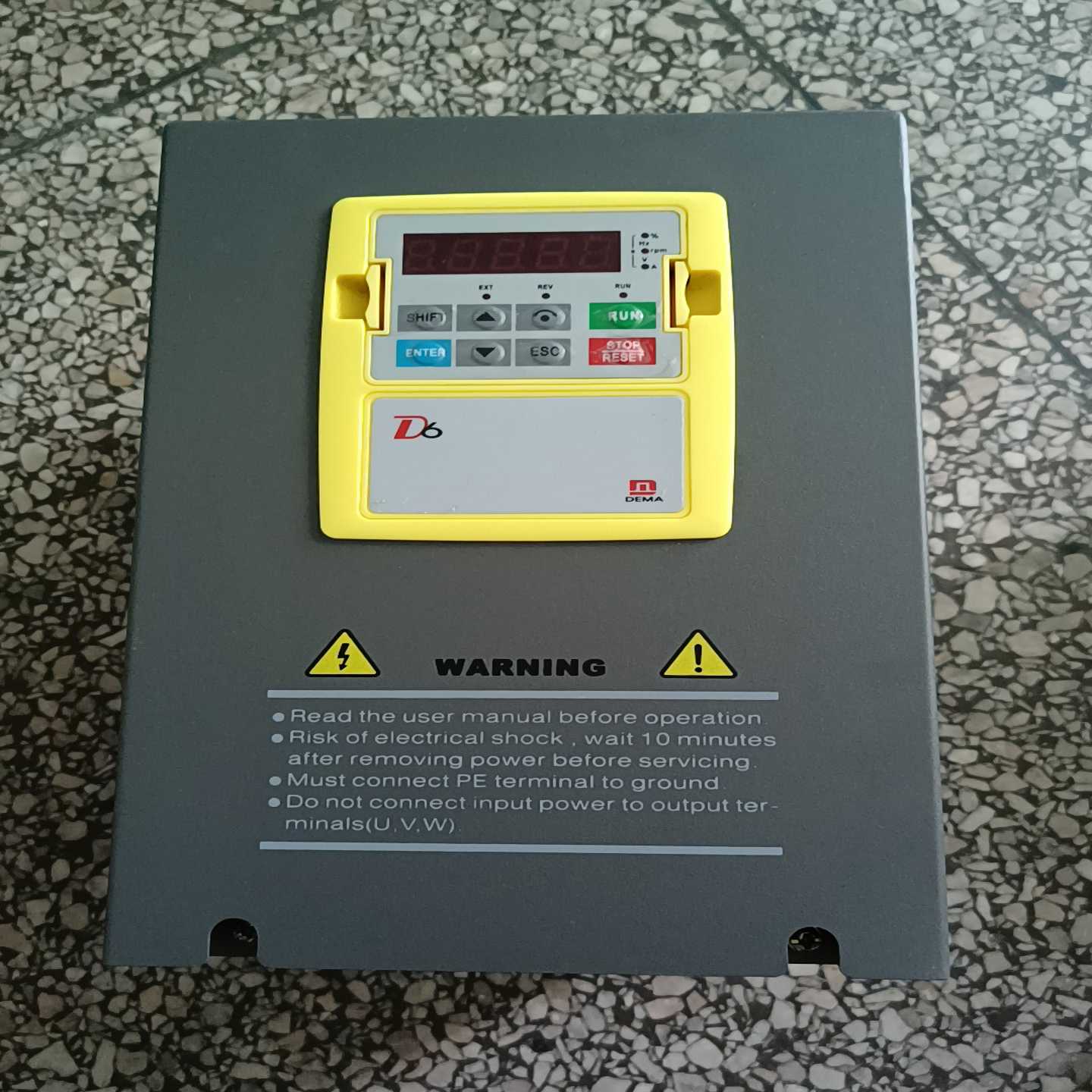 议价德玛重载型变频器D6B-11T4-1A380原装拆机成