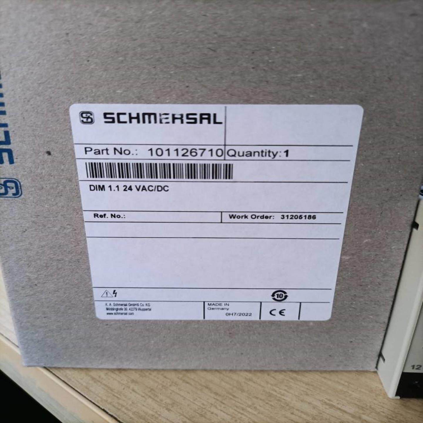101126710DIM1.124VAC/DC施迈赛继电器全新原装正品现货包邮