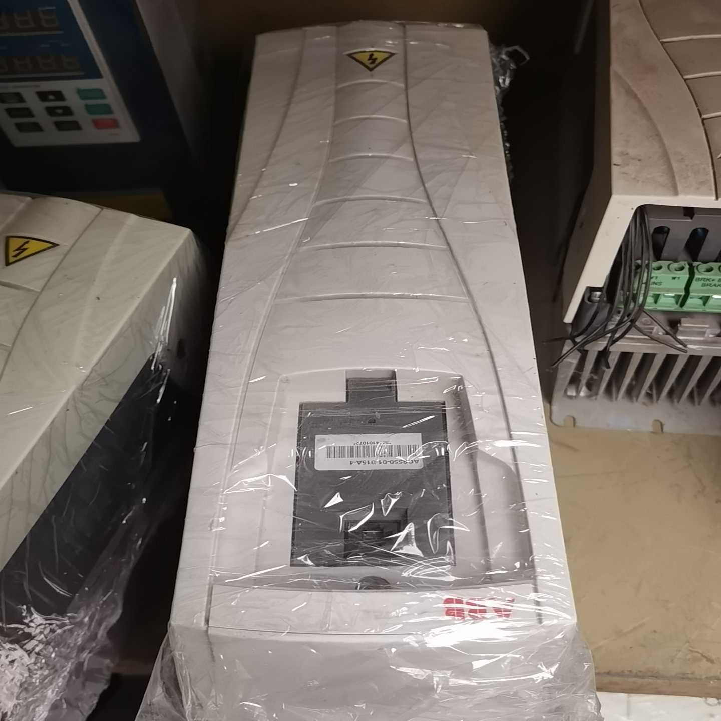 ACS510变频器5.5/7.5kw（地坛设备）