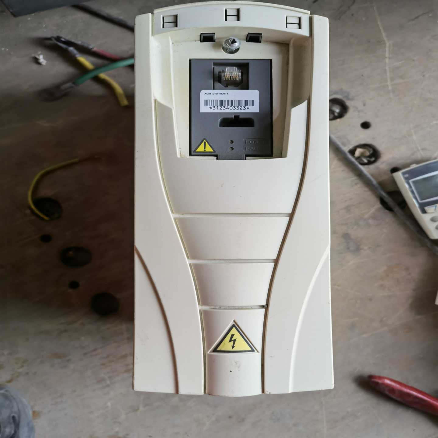 ACS510变频器2.2kw（地坛设备）