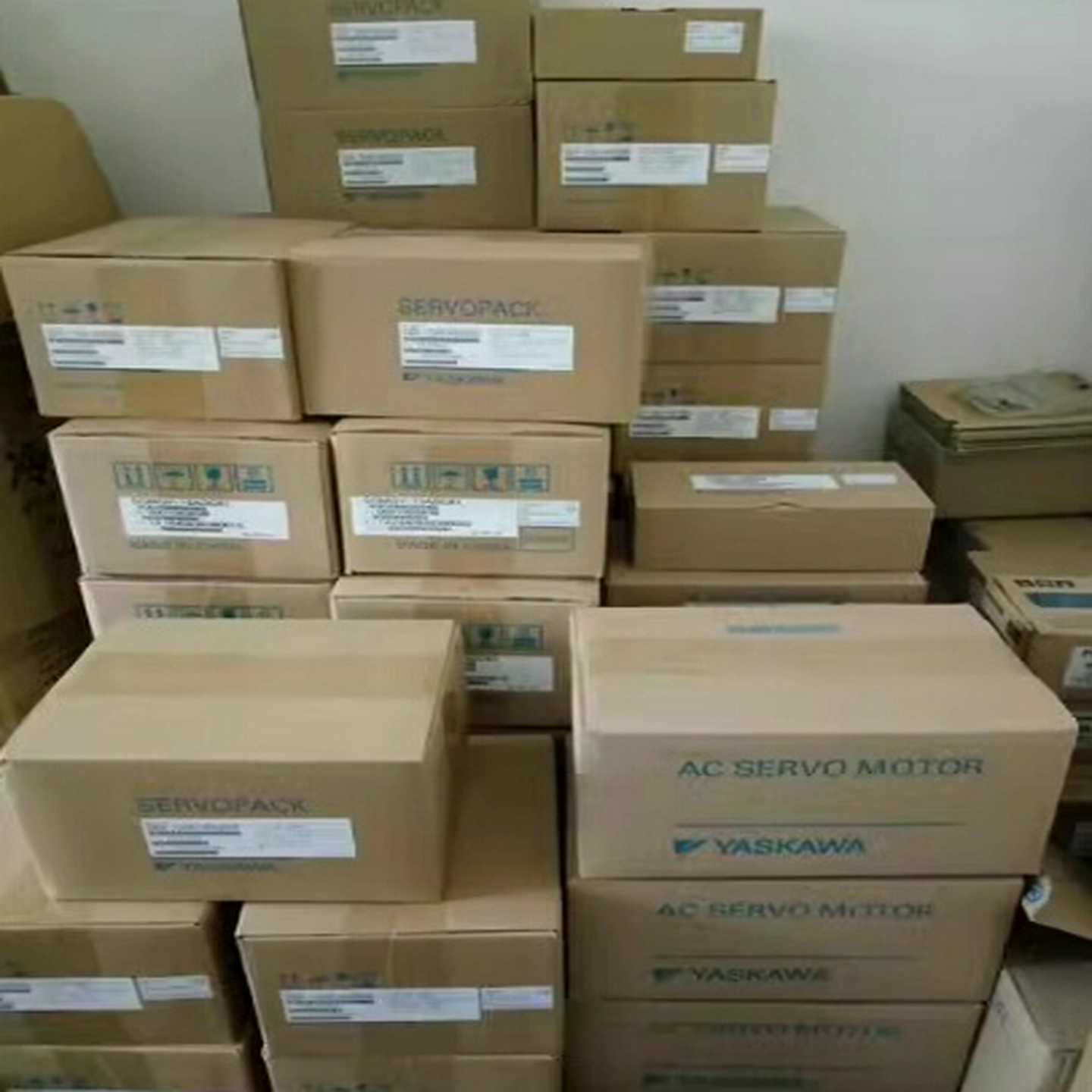 【议价】安川伺服马达SGMPS-15ACA6C-ESGMP