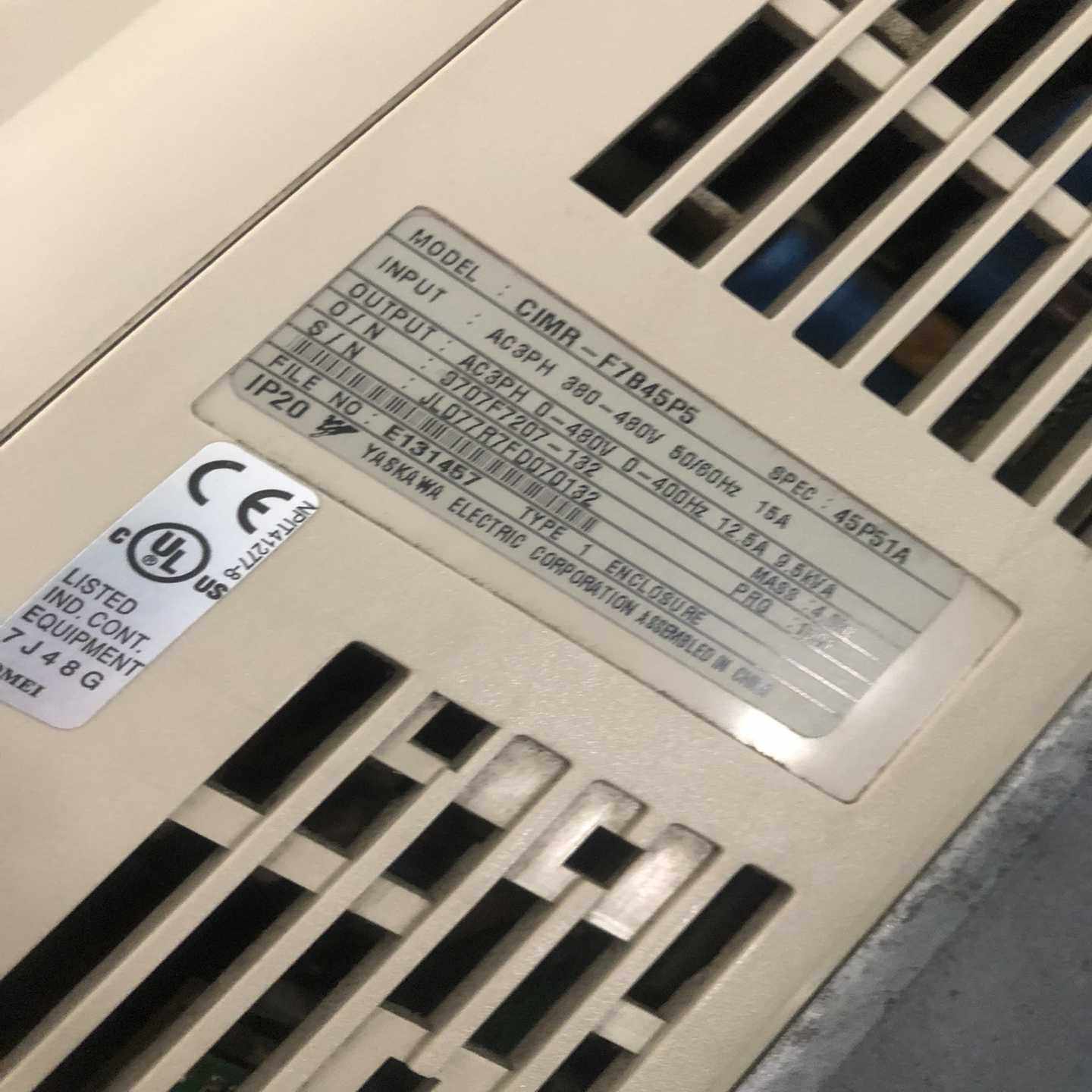 议价安川F7系列变频器5.5KW380VCIMR-F7B4